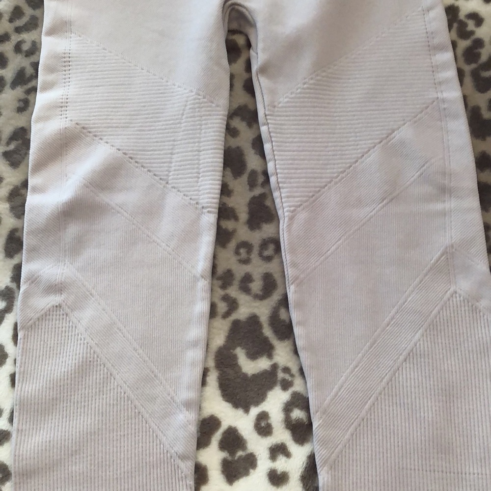 Avocado High Waisted Yoga Legging Dusty Rose Lavender Medium Lightweight - Picture 9 of 16